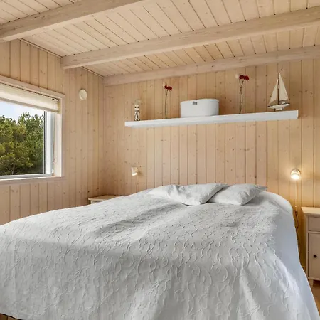 Awesome In With Kitchen Holiday home